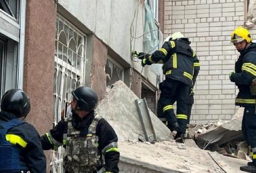 Ракетный удар по Чернигову: число погибших продолжает увеличиваться (видео)