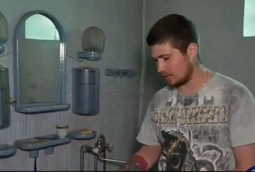 Де мораль?: в Бурятії з будинку героя СВО вкрали унітаз (відео)