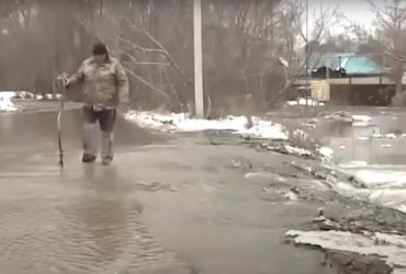 Росія йде під воду: у Тюменській області - рекордна повінь з 1947 року (відео)