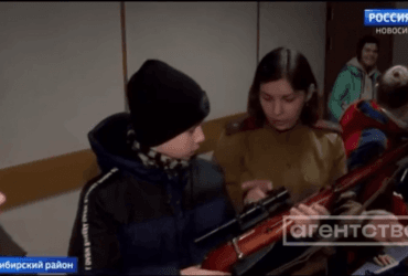 У РФ школярам провели уроки, присвячені сталінській контррозвідці СМЕРШ (відео)