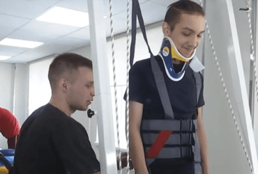 Затисло плитами з двох верхніх поверхів: вражаюча історія порятунку юнака на Донеччині