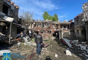 Оселі перетворилися на руїни: у мерії Одеси показали наслідки дронового удару (відео)