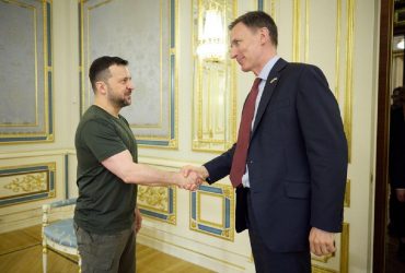 В Україну приїхав канцлер казначейства Британії (фото, відео)