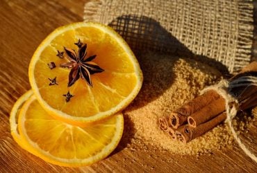 Апельсин і кориця замість ароматизаторів: як створити затишний запах удома