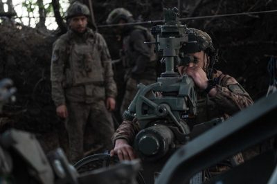 Самовіддано відбивають штурми ворога: в ЗСУ розповіли про бої на Донеччині