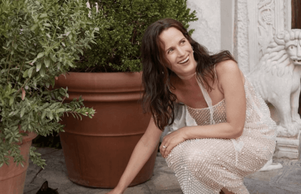 Звезда "Сумерек" впервые вышла замуж: что известно об избраннике американской актрисы