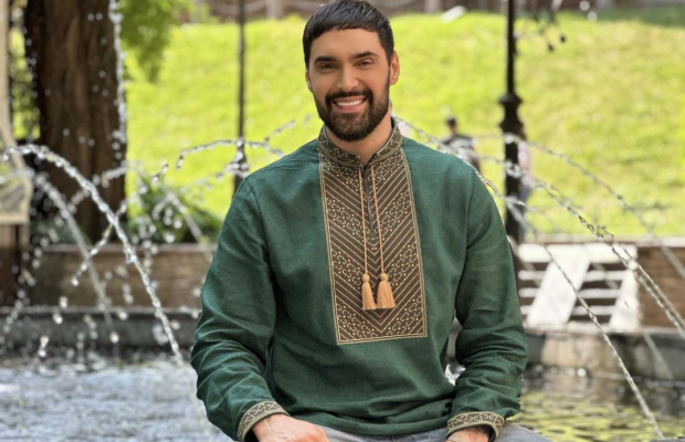 Виталий Козловский обнародовал новые фото с беременной женой и нежно обратился к ней