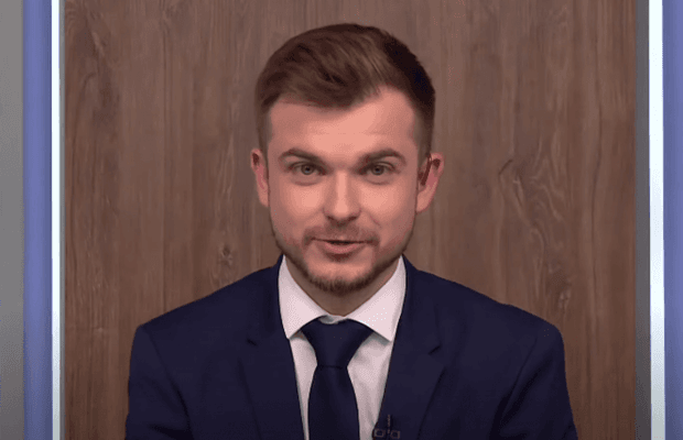 Відомий український ведучий у прямому ефірі повідомив, що вступив до ЗСУ