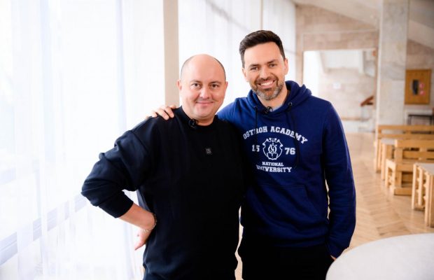 "Здійсни мрію": 1+1 media та актор Юрій Ткач реалізували мрію хлопчика, тато якого загинув унаслідок війни