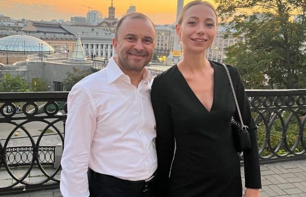 Жена Виктора Павлика призналась, что любимый больше не хочет детей и назвала причину