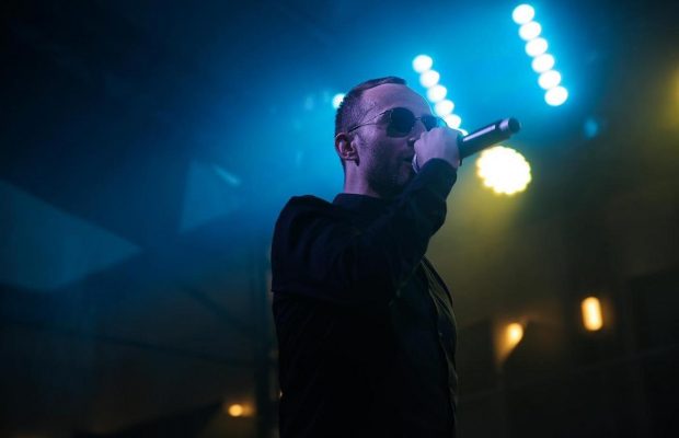 Известный украинский певец после "пьяного" скандала признался, страдает ли алкоголизмом