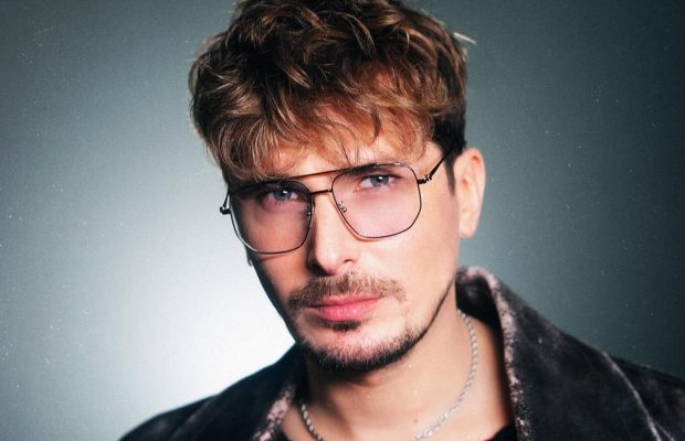 Відомий український співак зробив пропозицію екс-підопічній Потапа