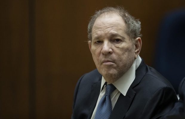 Суд США скасував вирок Гарві Вайнштейну, обвинуваченому у зґвалтуванні