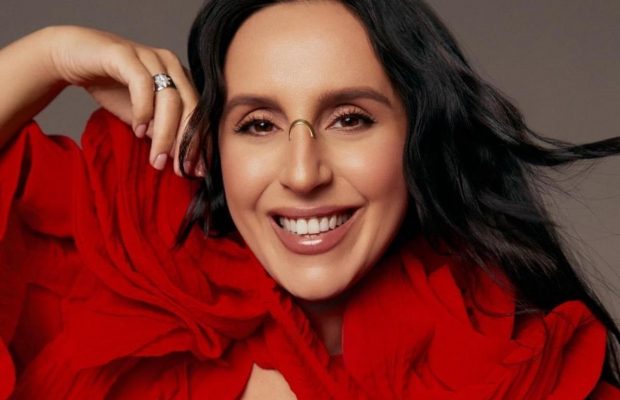 "Стараюсь не общаться": Джамала об отношениях с родными в аннексированном Крыму