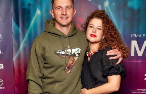 "Очень ждем": известная актриса рассказала об отношениях с мужем-военным