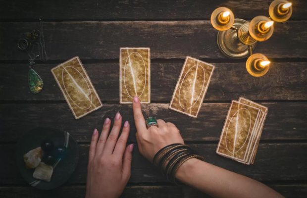 Гороскоп на 29 квітня по картах Таро: Рибам – проблеми на роботі, Терезам – обман