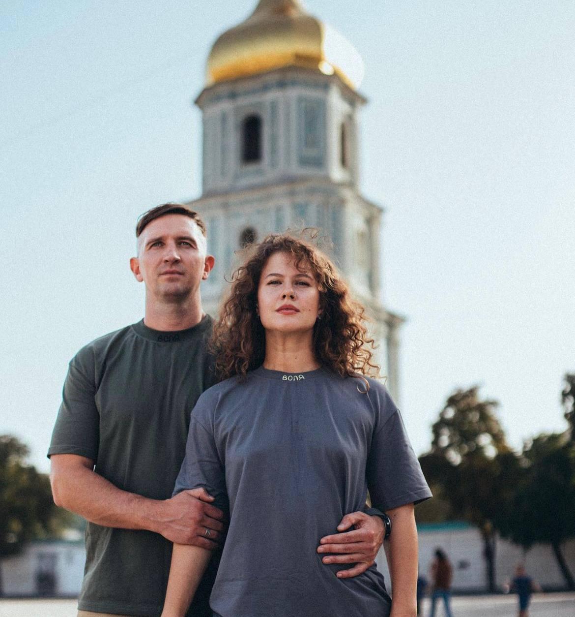 Дар'я з чоловіком-військовим Дмитром Совою / фото інстаграм Дар'ї Легейди Дар'я з чоловіком-військовим Дмитром Совою / фото інстаграм Дар'ї Легейди