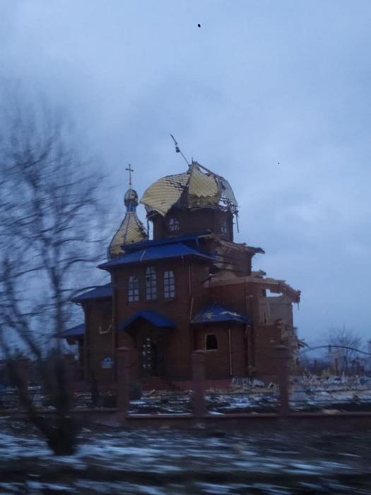 Храм у Волновасі зруйнували вщент, розстрілювали його впритул / фото фейсбук Макарій (Дядюсь).