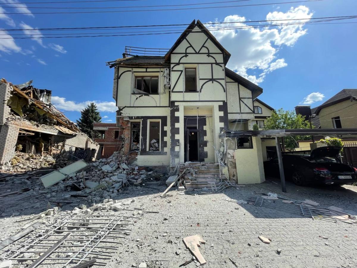 Росіяни вдарили по центру Харкова 5 травня / фото t.me/synegubov Росіяни вдарили по центру Харкова 5 травня / фото t.me/synegubov