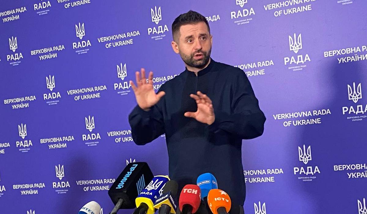 Слова Зеленского о мобилизации депутатов были неверно истолкованы, – Арахамия Слова Зеленского о мобилизации депутатов были неверно истолкованы, – Арахамия