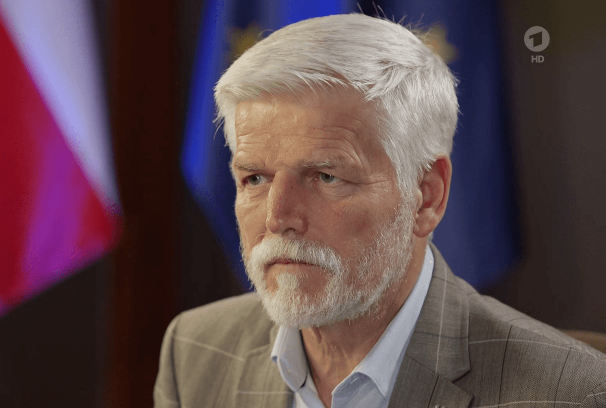 Петр Павел захоплюється мотоциклами / скріншот Петр Павел захоплюється мотоциклами / скріншот