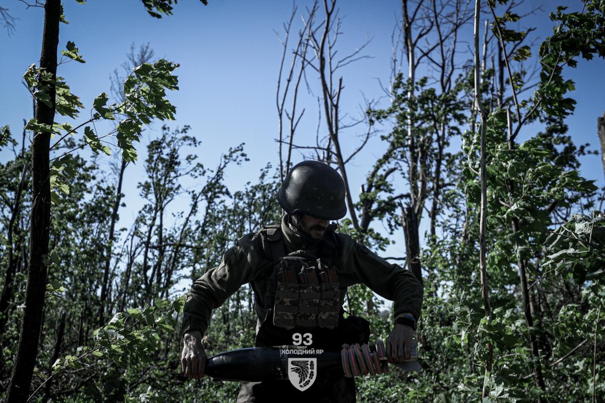 Продолжаются тяжелые бои с оккупантами / фото 93 ОМБр Холодный Яр Продолжаются тяжелые бои с оккупантами / фото 93 ОМБр Холодный Яр