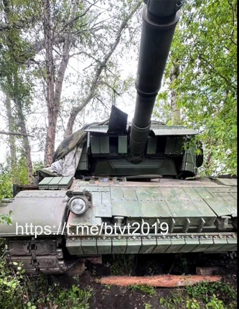 Леопард-1А5 оснастили динамической защитой "Нож" и "Контакт-1" / фото Андрей Тарасенко Леопард-1А5 оснастили динамической защитой "Нож" и "Контакт-1" / фото Андрей Тарасенко