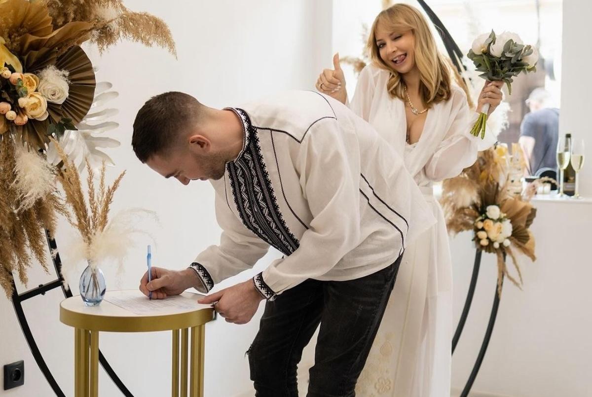 Ирина Сопонару обручилась с британским предпринимателем / Скриншот Instagram Ирина Сопонару обручилась с британским предпринимателем / Скриншот Instagram