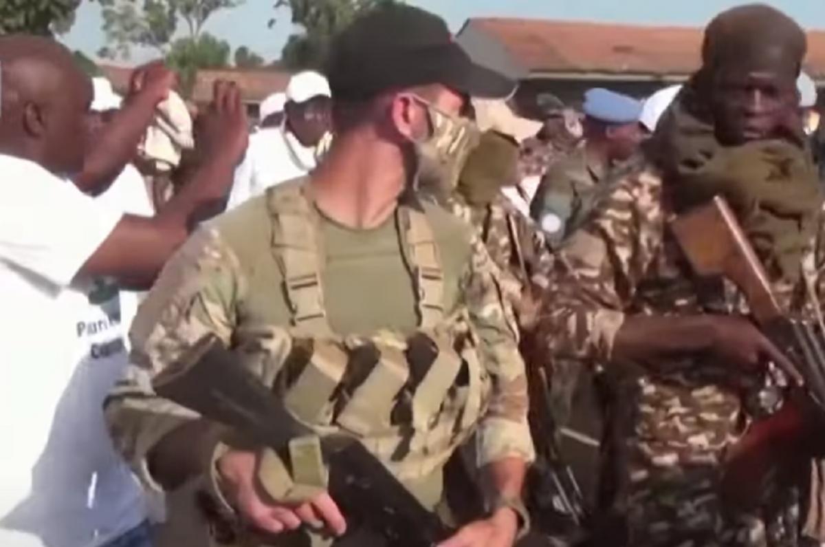 Росія збільшила постачання озброєння африканській країні: у Bloomberg оприлюднили подробиці