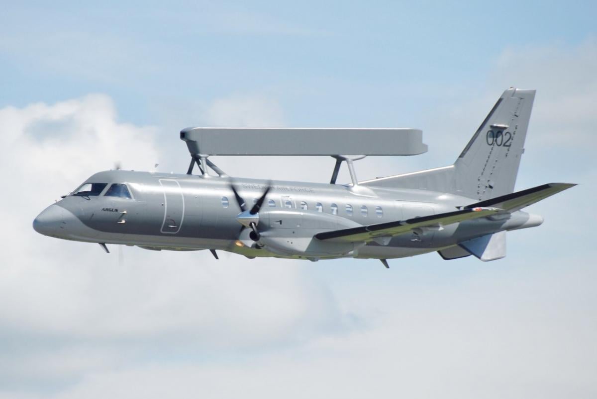 У випадку із Saab 340 AEW&C тривалість безперервного патрулювання може складати до 5 годин / фото wikipedia.org У випадку із Saab 340 AEW&C тривалість безперервного патрулювання може складати до 5 годин / фото wikipedia.org
