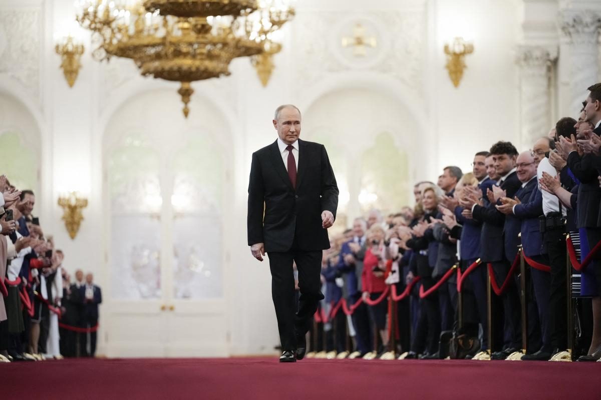 Навколо "Валдая" будують вежі для ППО: експерт розповів, як захищають резиденцію Путіна