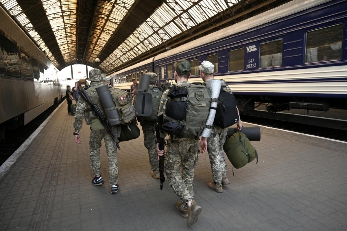 Дикий "не хотів би вести в бій дитячий садок", але пропонує знизити мобілізаційний вік