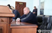 Плювався і погрожував поліцейським зброєю: у Києві взяли під варту "авторитета" (фото)