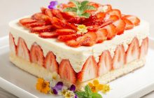 Невероятно красивый и изумительно вкусный: клубничный торт "Фрезье" (рецепт от кондитера)