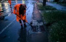 В Одессе ливень подтопил улицы (фото, видео)