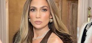 ДжейЛо показала маму-красавицу: как выглядит 79-летняя женщина