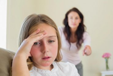 Не варто робити свою дитину нещасною: які слова не можна говорити дітям