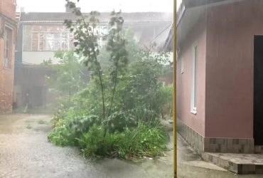 На Киев надвигается гроза и мощная непогода