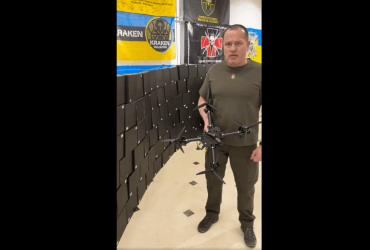 Українська команда терміново передала захисникам Вовчанська партію дронів та закликала інші організації також допомогти