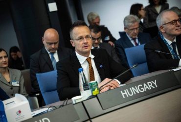 Вступ України до НАТО може спровокувати Третю Світову війну, - Сійярто