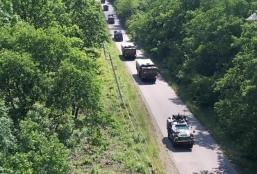 В России заметили странный бронеавтомобиль, который сопровождал ядерное оружие