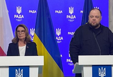 Війна в Україні увійшла в складну фазу, - маршалок сенату Польщі