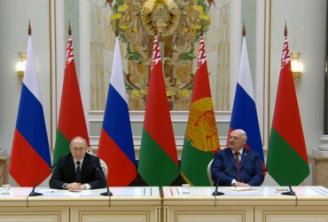 Путін об'їжджає дружні країни у пошуках: Жданов назвав головну мету