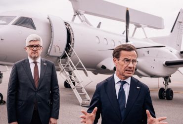 Украина получит два самолета РЛС от Швеции: один из них уже передан