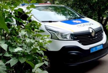 В Одессе мужчина на улице нанес ранения жене и дочери и совершил самоубийство (видео)