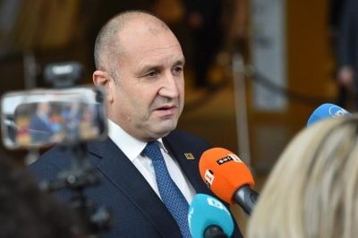 На выборах в Болгарии уверенно лидирует партия пророссийского экспрезидента