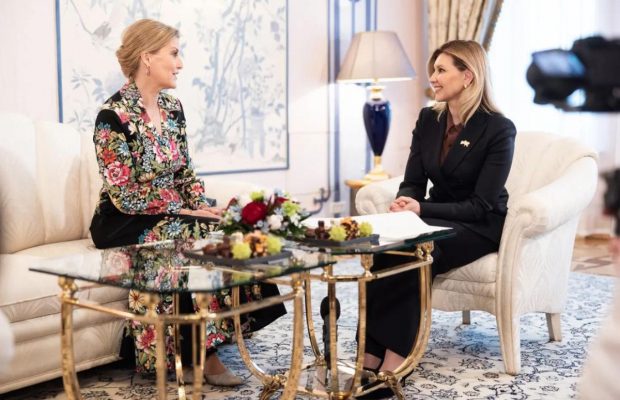 Елена Зеленская удивила новым стильным образом на встрече с герцогиней Эдинбургской