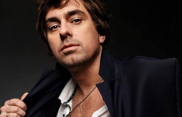 "Не думал, что выйду на сцену": известный актер рассказал о чувстве вины из-за бронирования