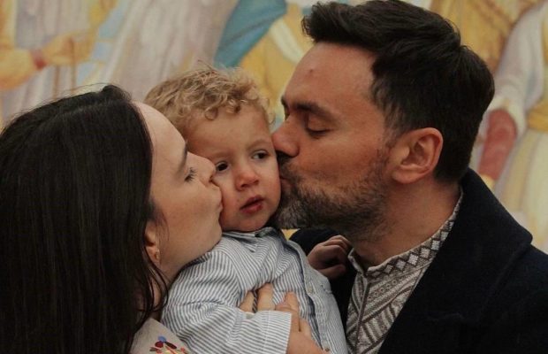 Жена Тимура Мирошниченко показала, как впервые отпраздновал Пасху их приемный сын (фото)