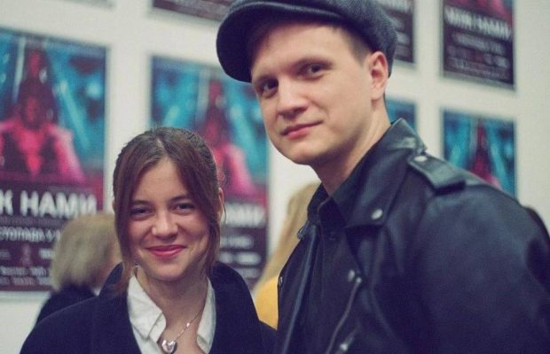 Известная украинская группа сыграла свадьбу и собрала средства для военных (фото)